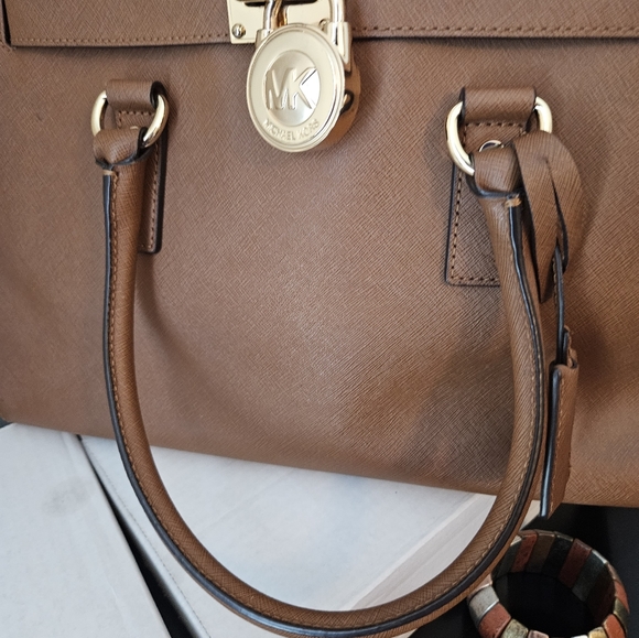 Michael Kors Bag - Gently used - Picture 2 of 15